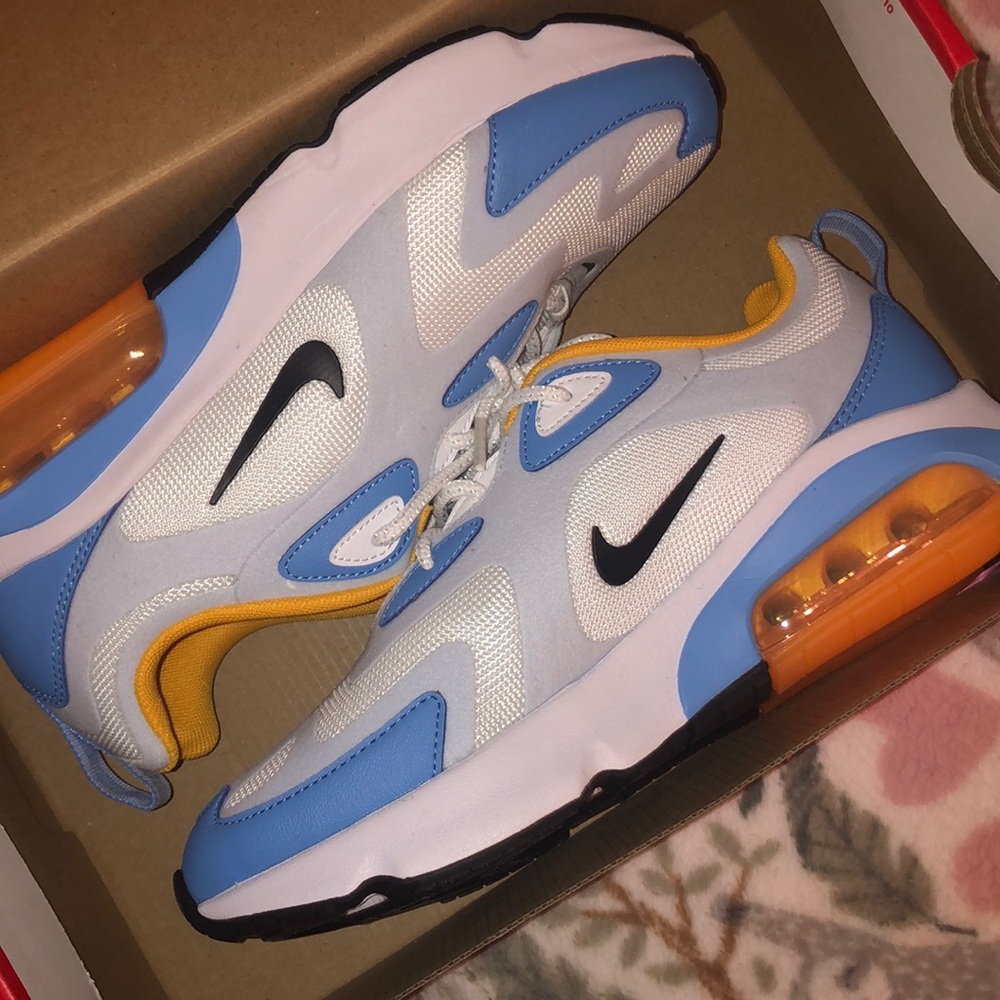 Women’s Nike Air Max 200